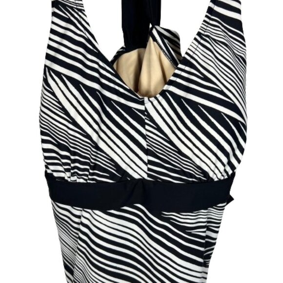 Ava & Viv Womens Swim Tankini Top Diagonal Stripes Black White Plus Size 20W - Picture 3 of 10